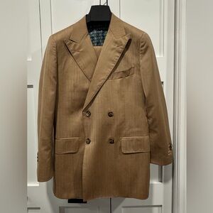 Classic camel herringbone Double-Breasted women’s suit